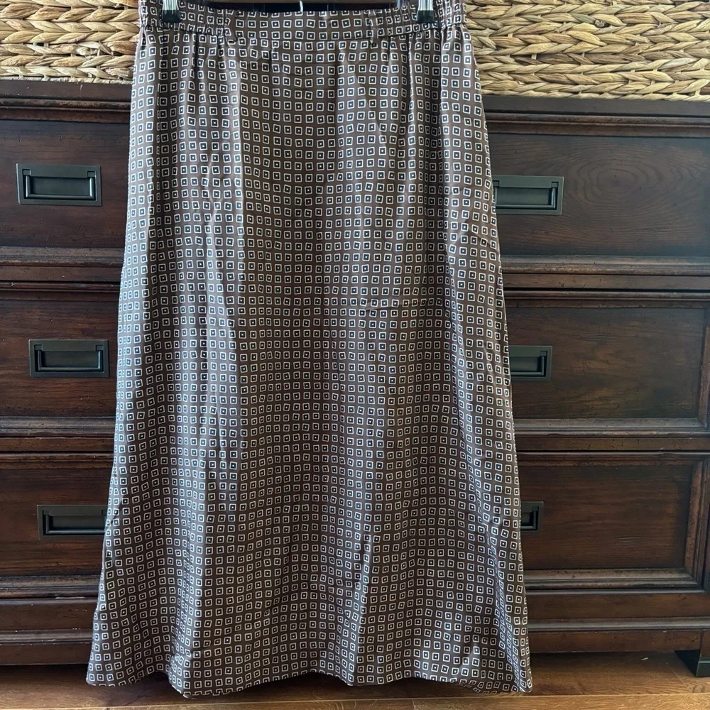 Vintage Doncaster 100% silk Brown Geometric A-Line maxi skirt in size 12